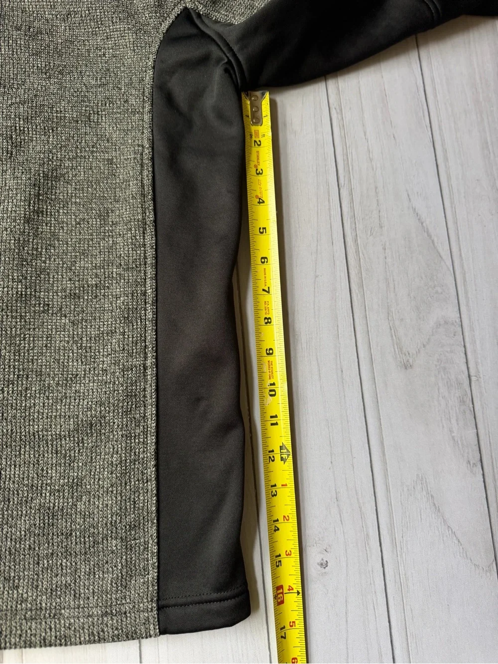 Spyder mid weight Heather gray black 1/4 zip Outbound core sweater jacket. Large